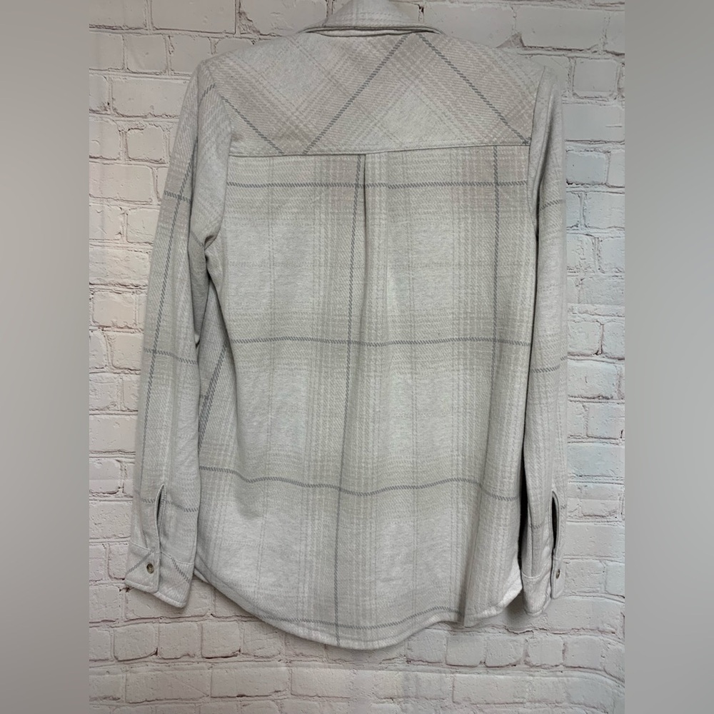 NEW Thread & Supply Light Gray Super Soft Plaid Shirt Top Size XS​ - Picture 4 of 4